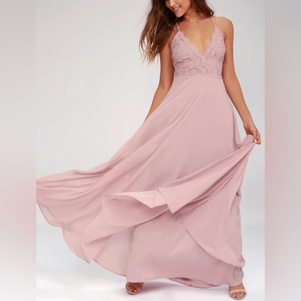 Lulu’s Madalyn Dusty Lavender Lace Maxi Dress NWT